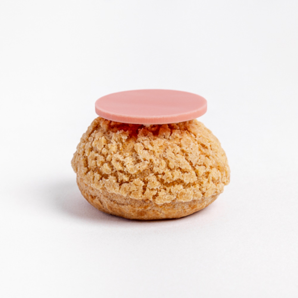 Picture of Strawberries & Cream Profiterole