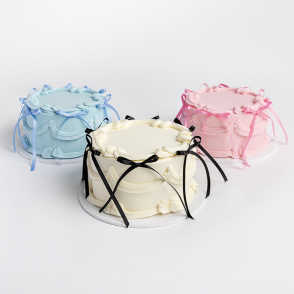 Picture of Buttercream Cake | Bows