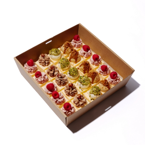 Mini Assorted Cheesecakes in a Box