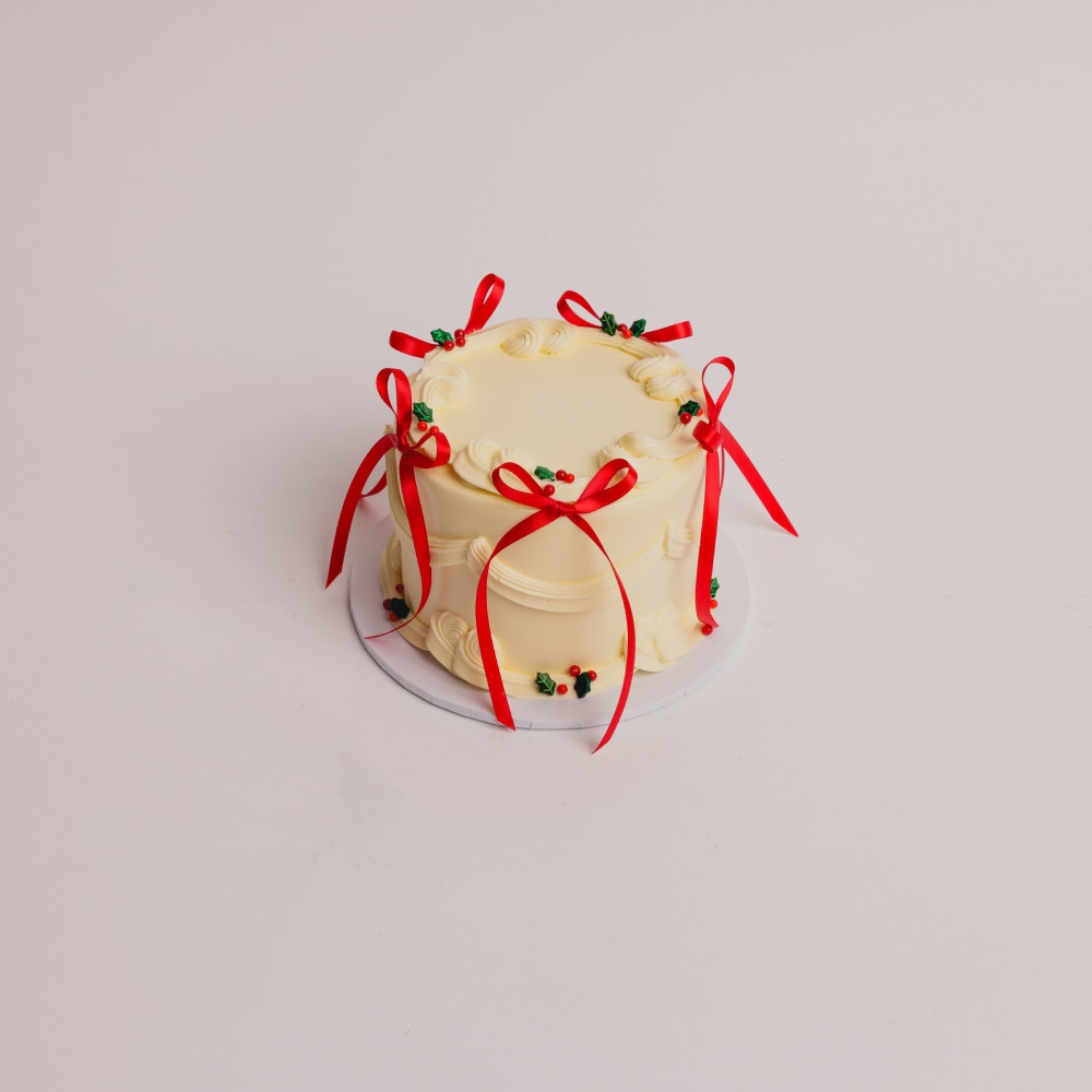 LaManna Christmas Bow Cake 5 inch cake