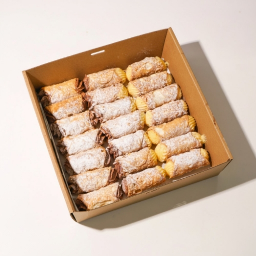 mini custard cannoli box of 21
