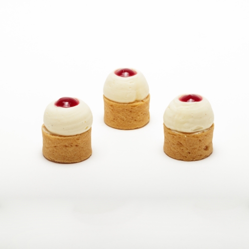 mini raspberry and white chocolate tart